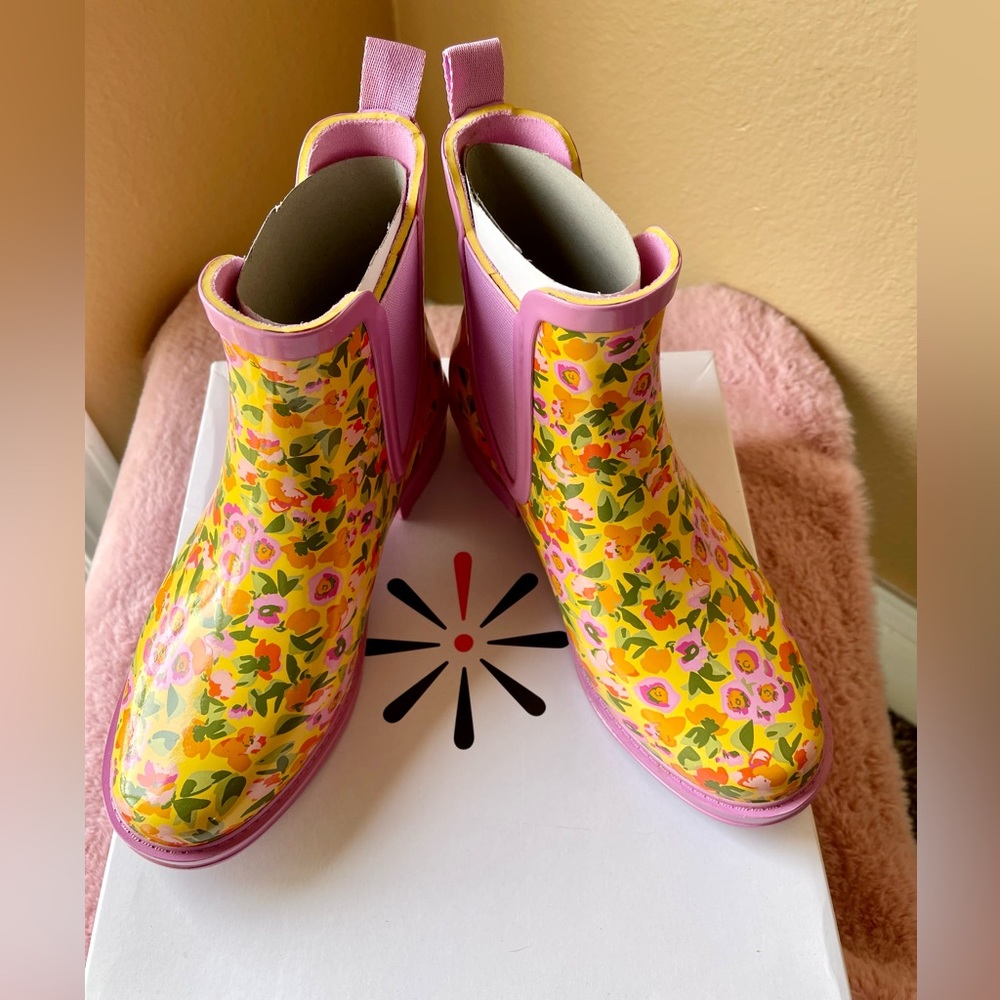 Isaac Mizrahi Live! Printed Rubber Rain Bootie Multi Floral - Size 6